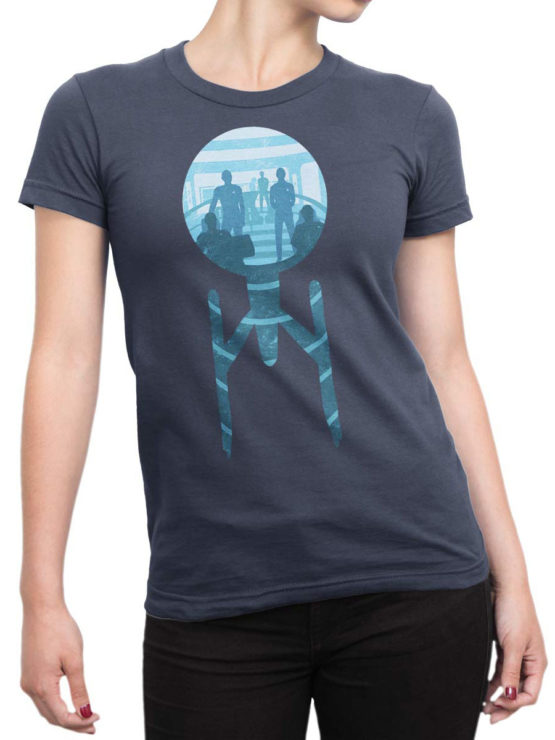 1358 Star Trek T Shirt Ship Front Woman